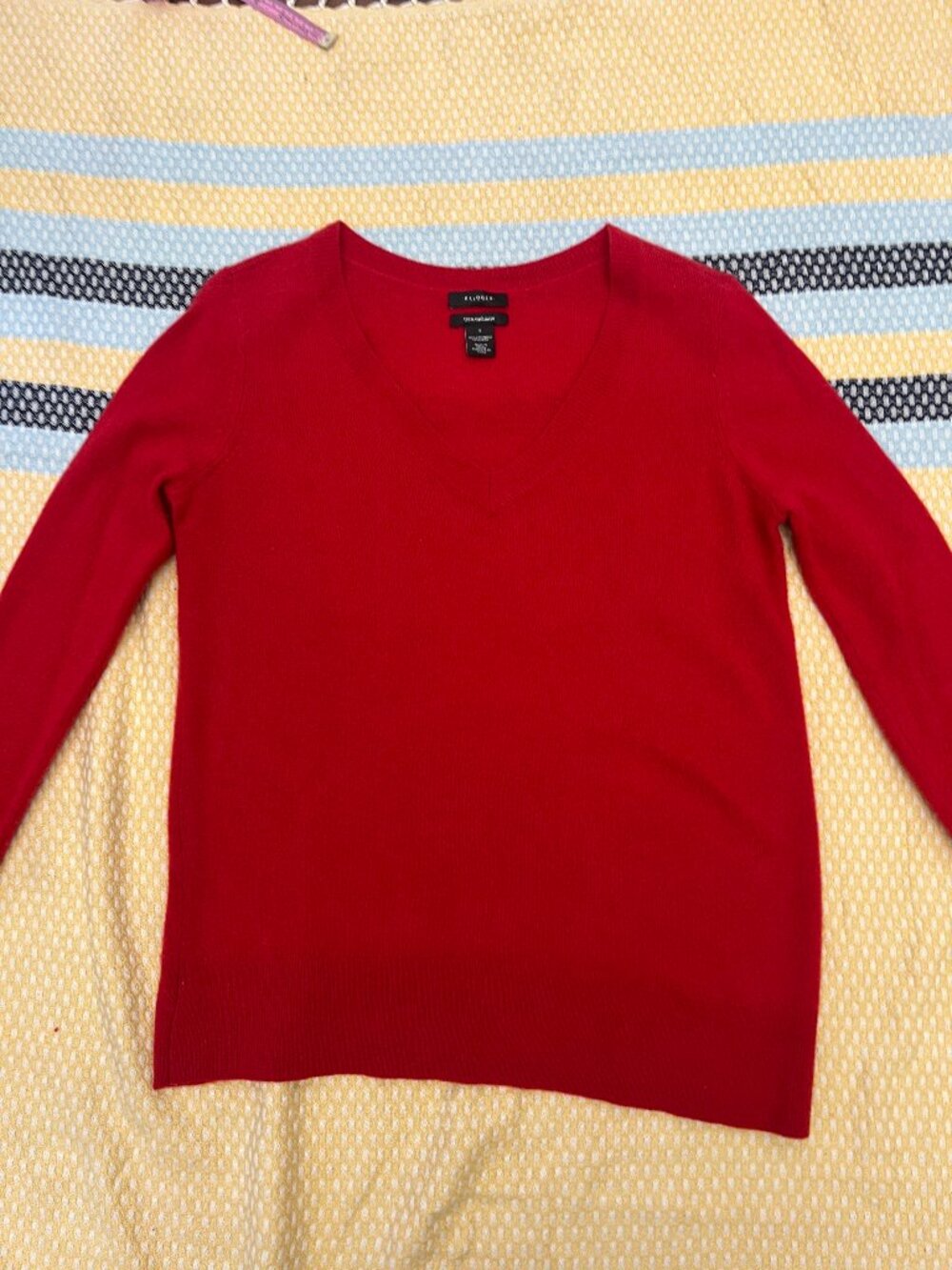 Halogen 100% Pure Cashmere Cherry Red V-Neck Knit Sweater Small